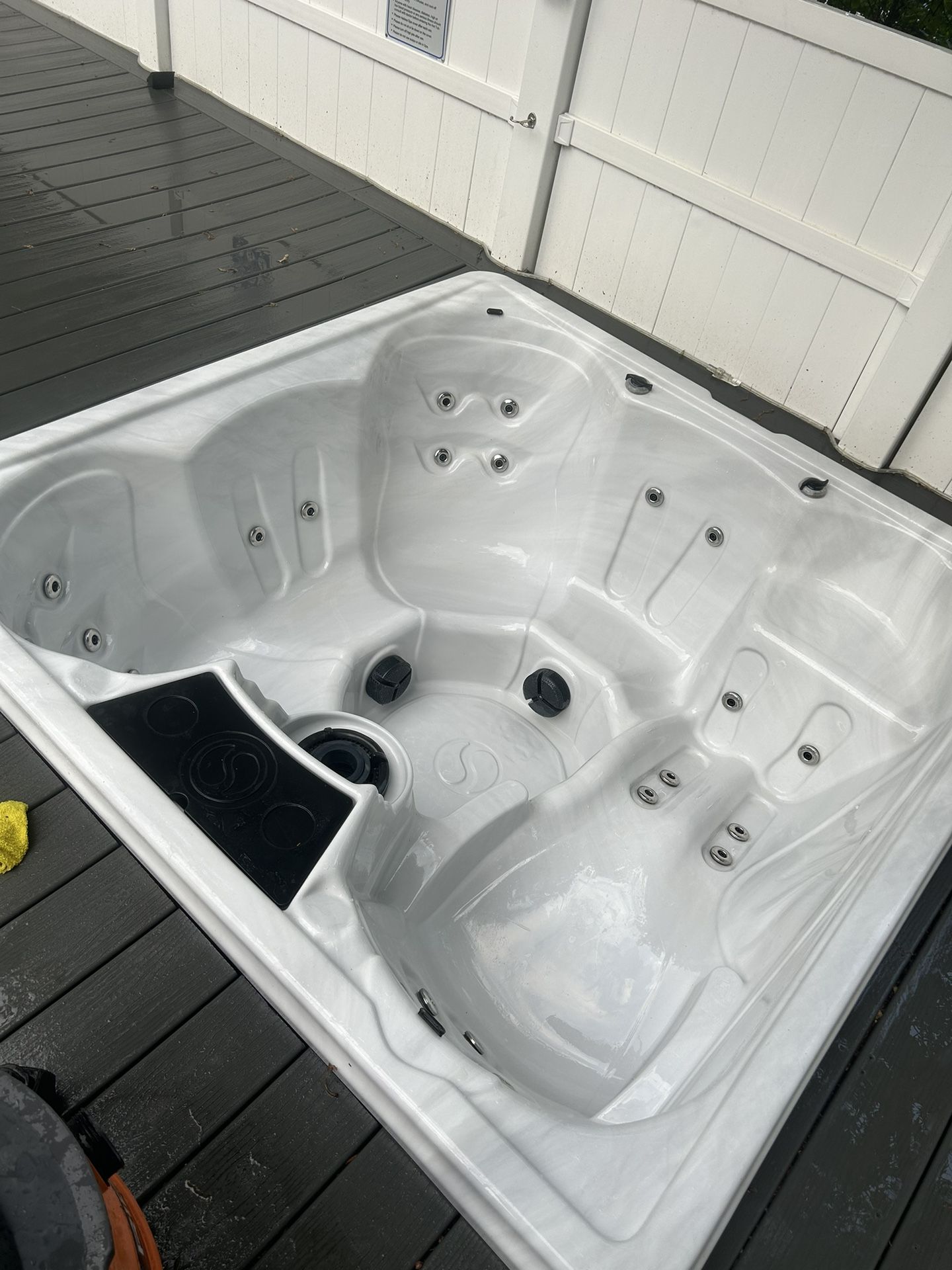 6 People Hot Tub Jacuzzi 