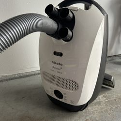 Miele Olympus 300 Vacuum Cleaner