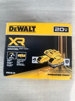 Dewalt 20V XR Lithium-lon Starter Pack with 8.0 Ah and 4.0 Ah Battery Packs and Charger