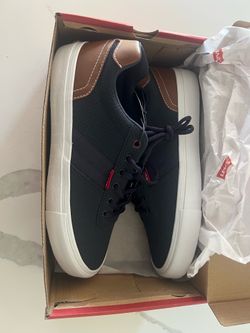 New Levi's® Lancer Men's Sneakers Navy / Burgundy shoes lace up NIB  size 9M