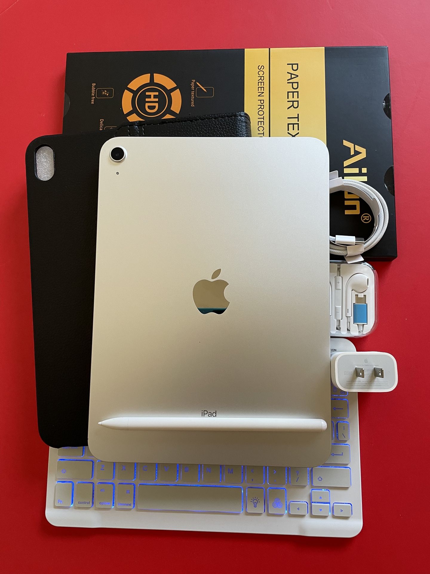 256gb Apple IPad 10th Generation (10.9” Liquid Retina / 2022 model) with pen, keyboard, case & Accessories (warranty 2026) 