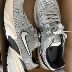 Nike V2K Run Size 7 