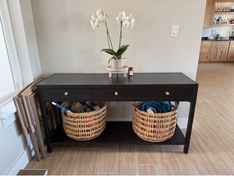 Entrance console