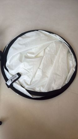 48” X 72” Westcott Photography Diffuser Scrim With C Stand/Tripod Arm