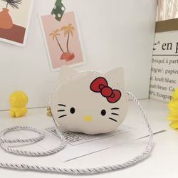 Mini Hello Kitty Purse!