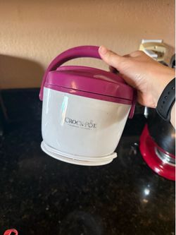 Portable mini crock pot