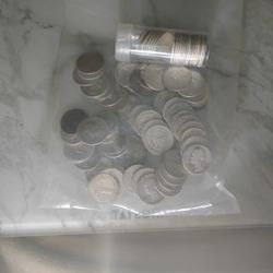 SILVER COINS 90 SILVER WASHINGTON QUARTERS  $400 WORTH $550 OR MORE