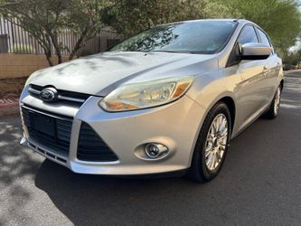 2012 FORD FOCUS.