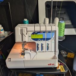Elna 945 Computerized Serger/Coverstitch Combo Machine  - Rare! - In Great Condition 