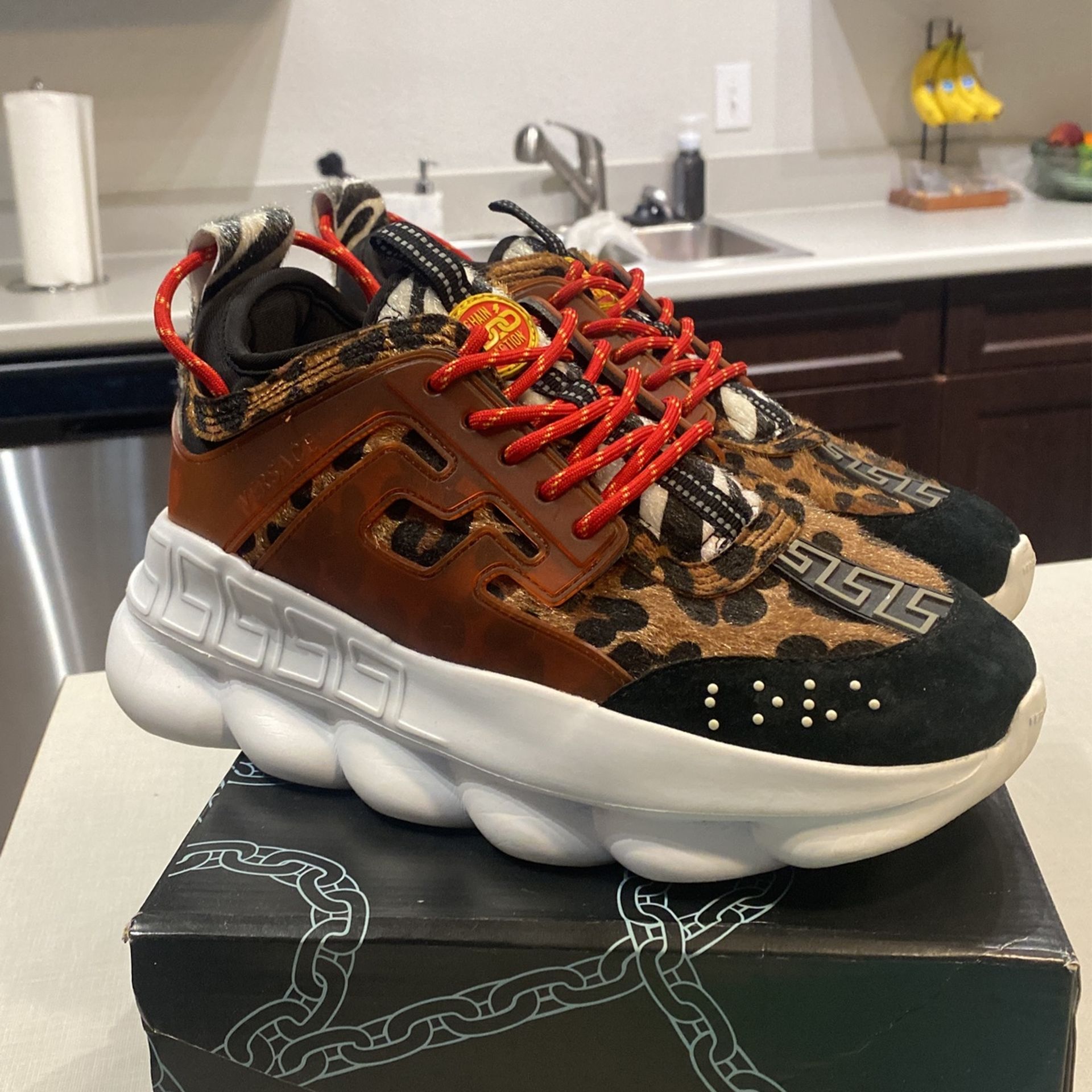 Versace Chain Reaction