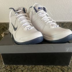 Nike The Overplay Shoes 