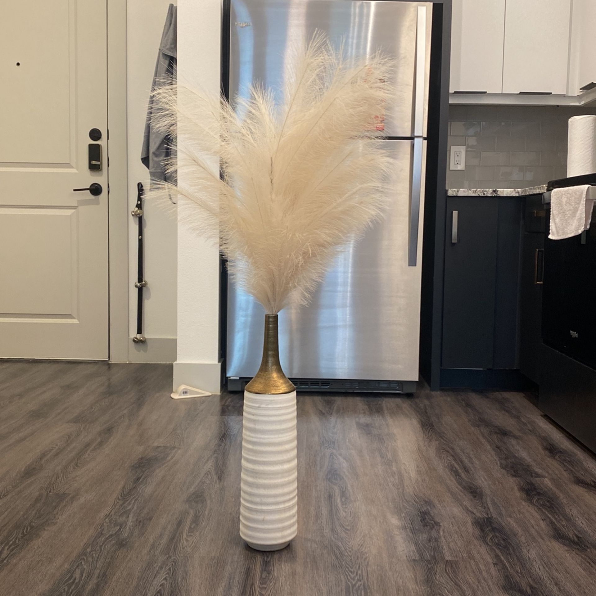 Vase With Pampas Grass