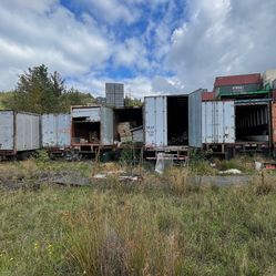 TRAILERS | SHIPPING CONTAINERS | BOX TRUCKS | VANS