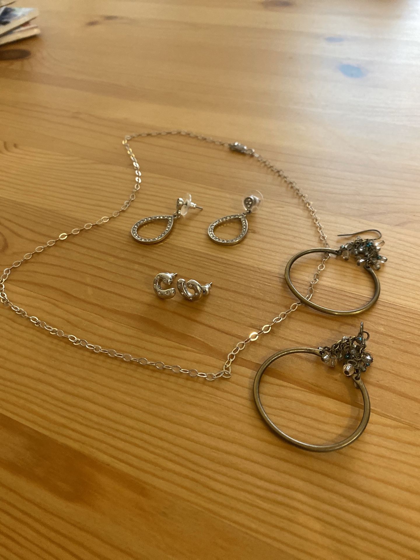 4 piece- jewelry bundle