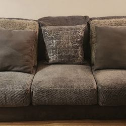 Comfy 3-Seater Couch - Great Condition! 