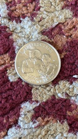 US Commemorative Gold-Tone Coin E Pluribus Unum