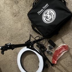 Mane Tame Barber Ring light 