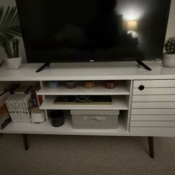 White Mid-Century Modern TV Stand – Wayfair – Great Condition