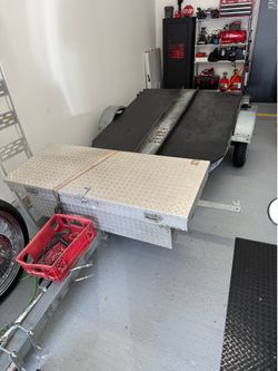 Motorcycle trailer