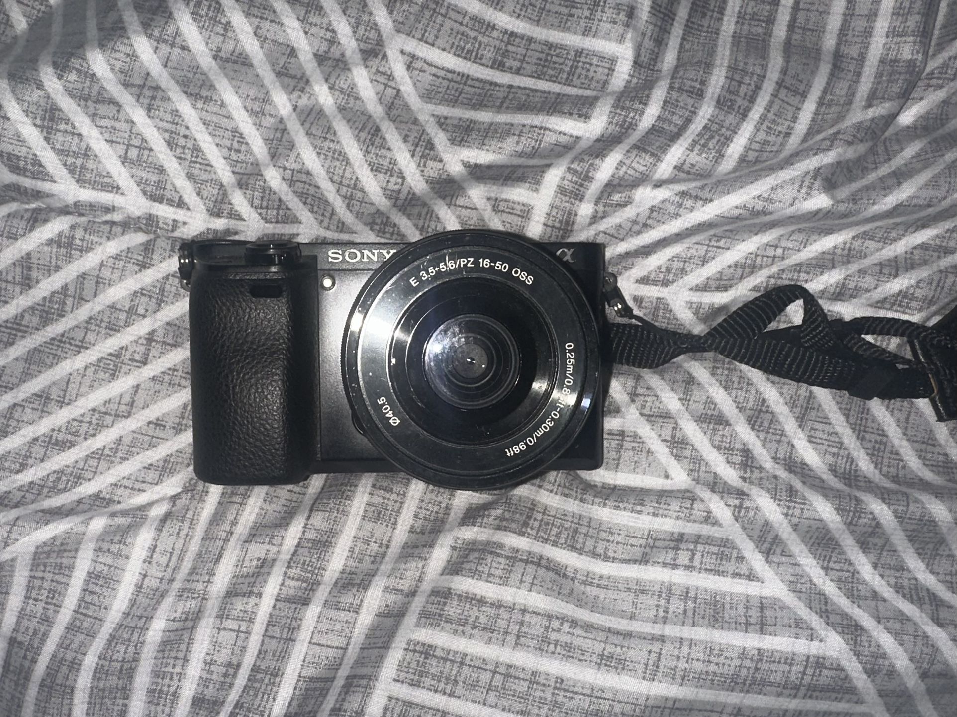 Sony a6000 W/ Lens & Bag