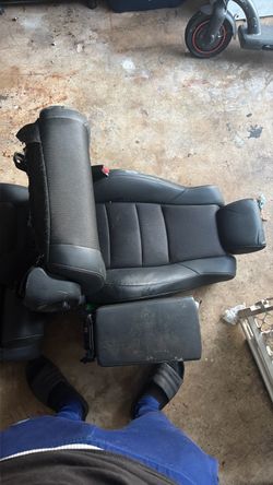 Honda seats