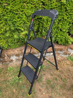 3-Step Pro-Grade Steel Step Stool, 300 lbs. Load Capacity Type IA Duty Rating