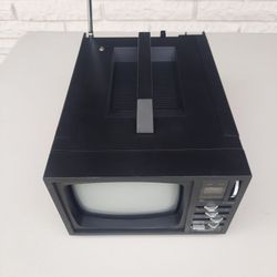 Vintage Avanti 5" Portable Black & White TV (Model TV-52)