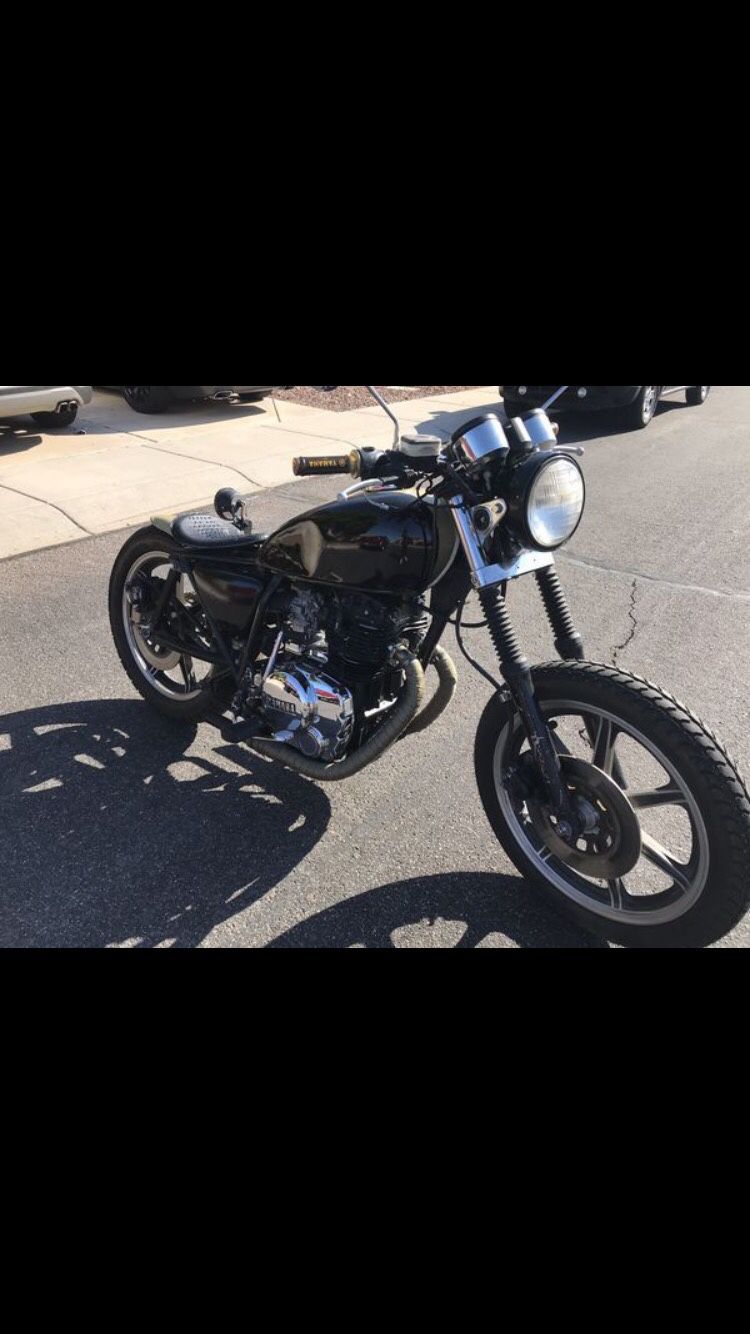 1974 Yamaha xs400 brat style. New battery and tires. Kicks and runs, could use a tuning and just needs some love