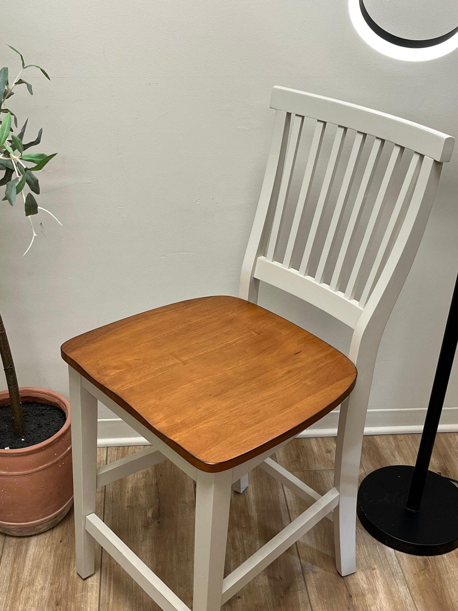 Homestyles Americana Traditional Wood Counter Stool in Antique White and Oak