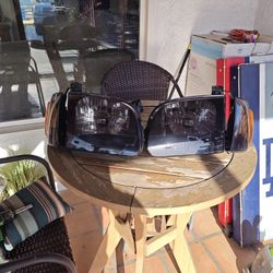 2000-2002 Toyota Tundra Headlights 