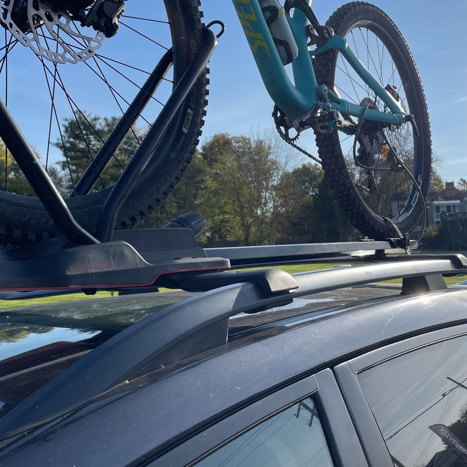 YAKIMA Highroad roof rack