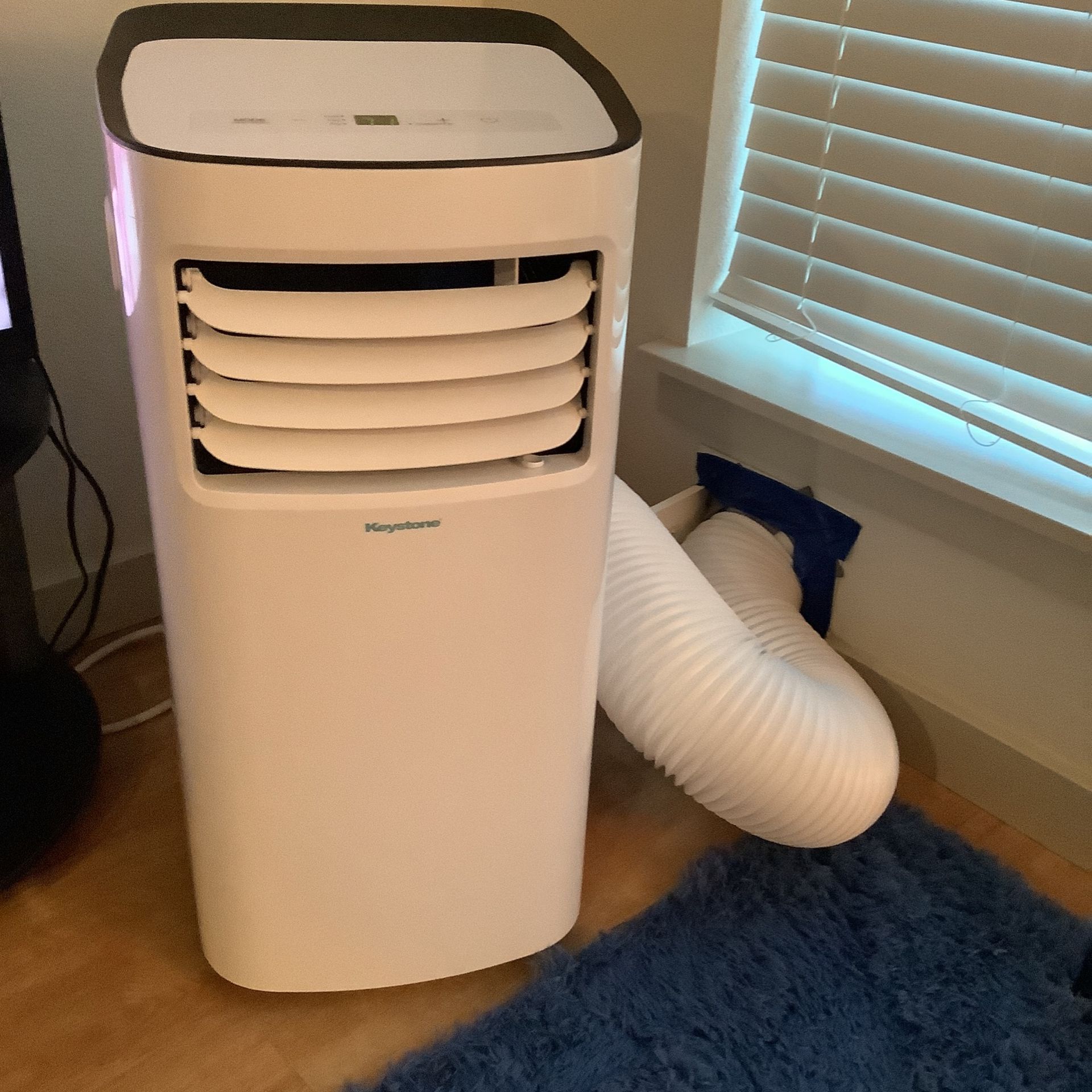 Keystone Portland Air Conditioner (less than 4 Months Old!)