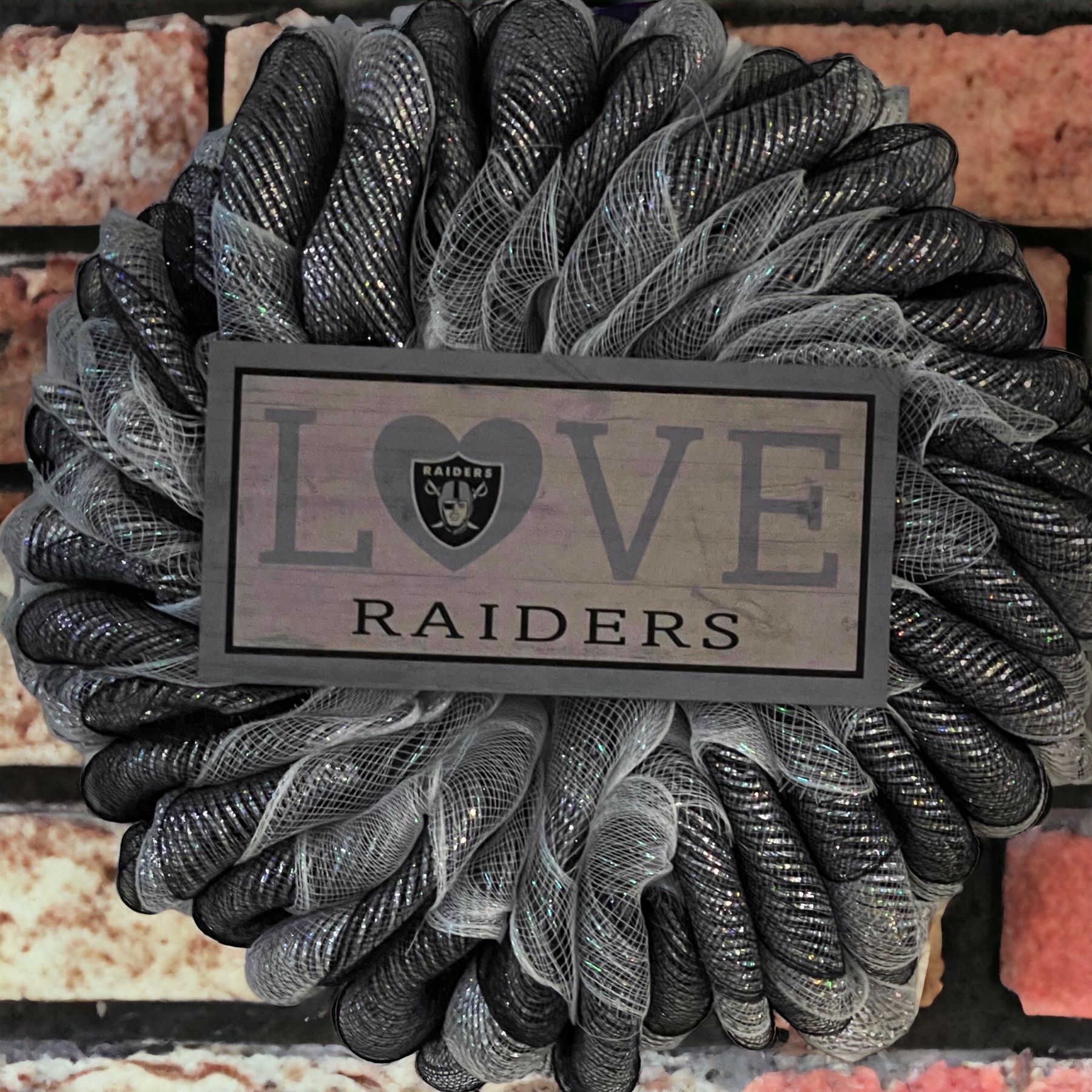 Las Vegas Raiders Wreath