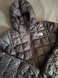 North Face girls size 8 jacket