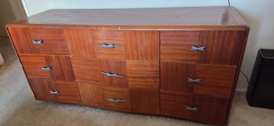 Dresser