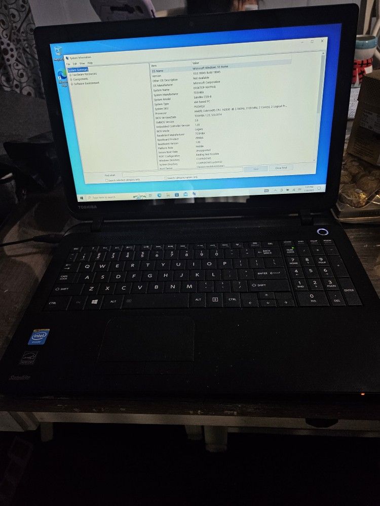 Toshiba Satellite C55t Touchscreen Laptop, Works Good But Will Need Battery To Be Replaced