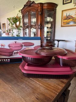 Pyrex Corning  Bakeware Set with Lids cranberry