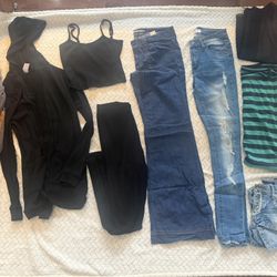 9 Items- woman’s Clothing Size Small (3-5)