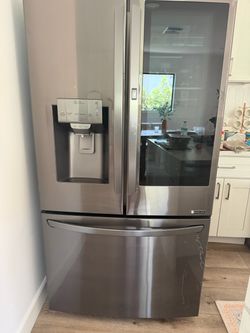 LG French Door Refrigerator with InstaView