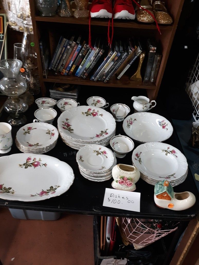 Household. Old Dishes  Trimed In Gold