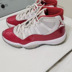 Jordan 11 - Cherry