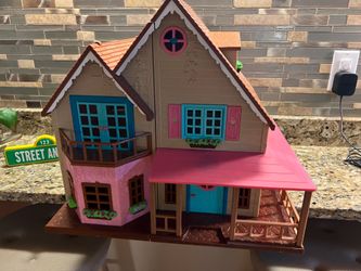 Li'l Woodzeez Honeysuckle Hillside Cottage Doll House Furniture,Lights Calico