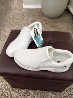 Nurse Mates Dove White Shoes - Size 7.5