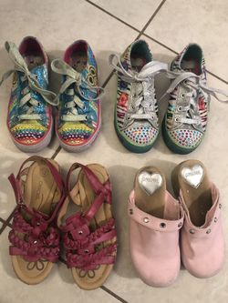 Beautiful Girl ‘s shoes size 12. Great condition.
