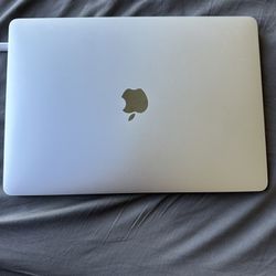 Macbook Pro (2022) M2 - Unused