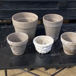 5 Gray Planting Pots Perfect For Herbs Or Vibrant Colored  Flowers