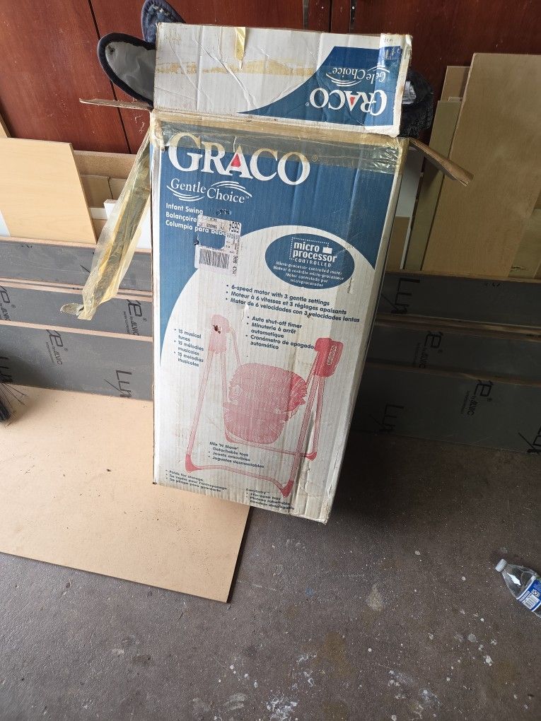 Infant Swing/ Columbia Para Bebe