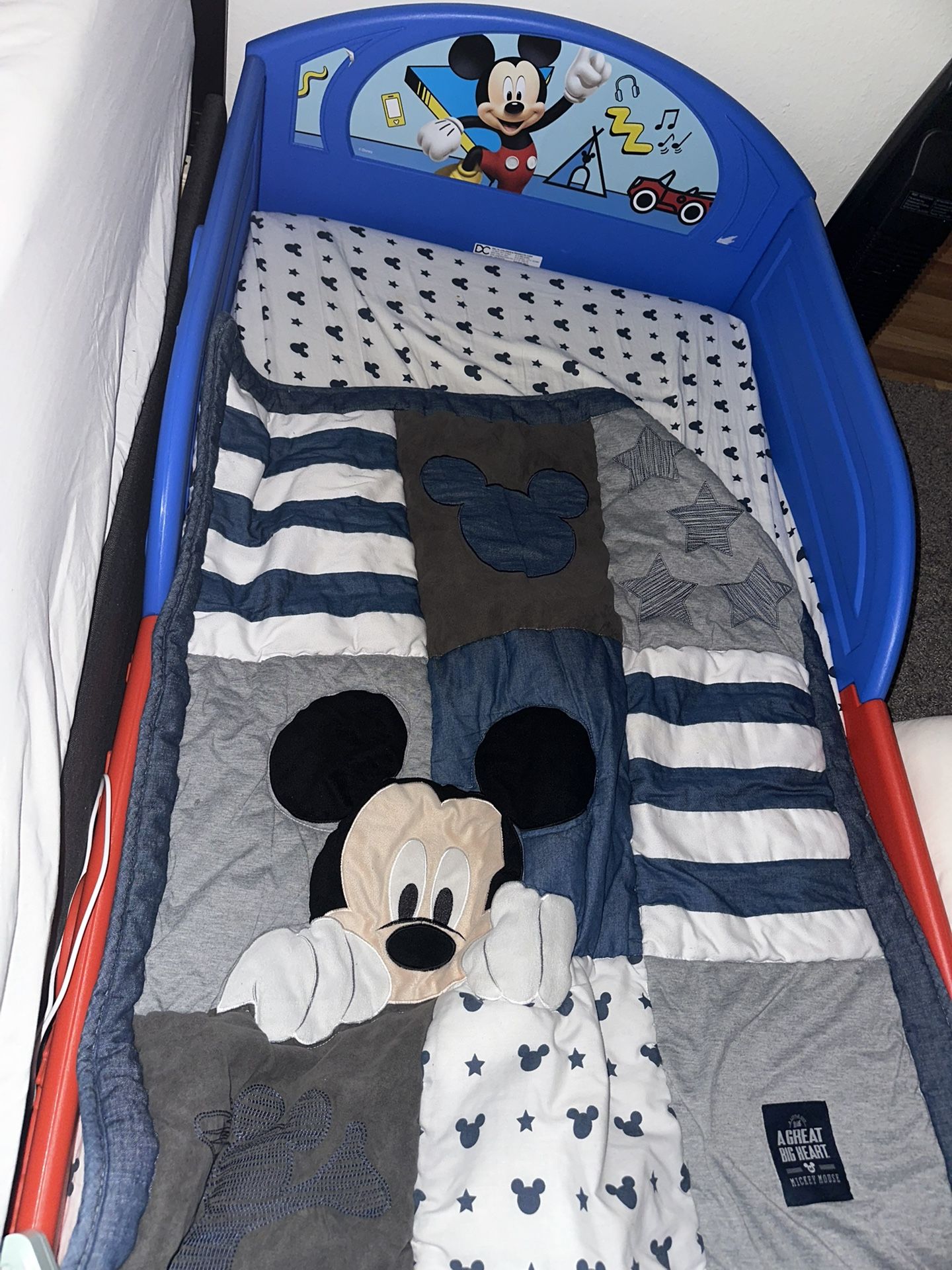 Mickey Bed With Mattress An Tent