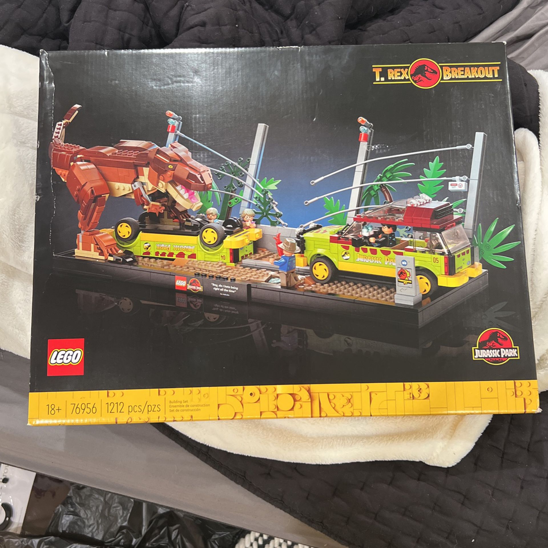 LEGO Jurassic Park Trex Breakout 