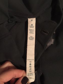 Lululemon Crop Pants CA 35801 RN 106259 - Size 8 for Sale in Chicago, IL -  OfferUp